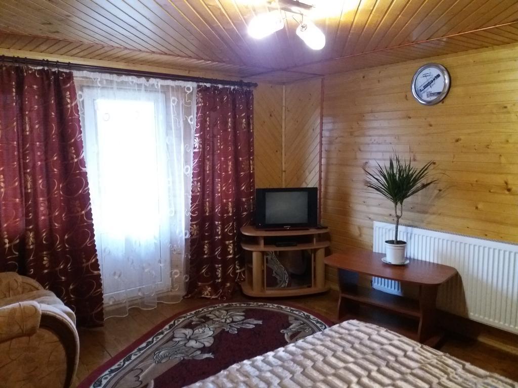 Bee House Hotel Bukovel Esterno foto