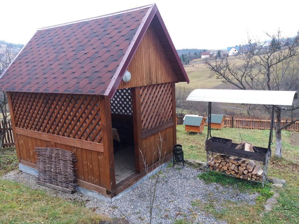 Bee House Hotel Bukovel Esterno foto